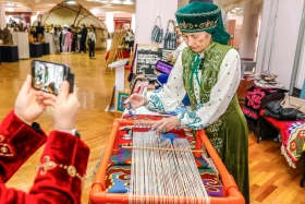 Фестиваль кочевой культуры в Алматы: от традиционных узоров до ювелирного искусства - фото 1