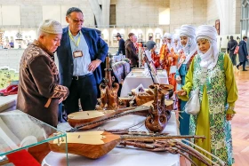Киіз басудан зергерлік өнерге дейін: Алматыда қолөнерден фестиваль өтіп жатыр - фото 7