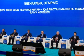 ИИ и «умные заводы»: Олжас Бектенов обозначил ориентиры развития промышленности - фото 2