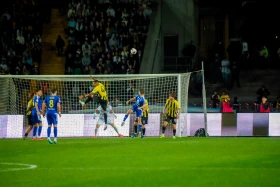 Kairat thrashed Astana and moved to first place in the Kazakhstan Premier League - photo 5