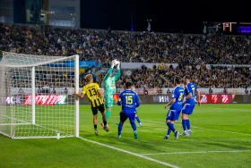 Kairat thrashed Astana and moved to first place in the Kazakhstan Premier League - photo 6