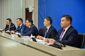 Массовую блокировку счетов казахстанцев объяснили в Минфине - фото 2