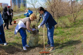 В ритме «Таза Қазақстан: ТРК Президента всей командой вышел на субботник в Астане - фото 8