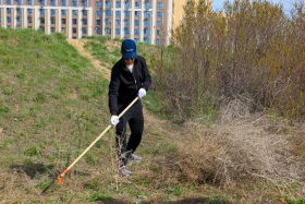 В ритме «Таза Қазақстан: ТРК Президента всей командой вышел на субботник в Астане - фото 20