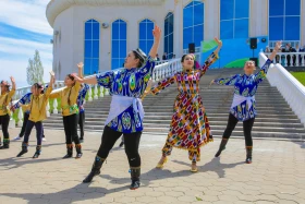 Фестиваль национальной культуры и кухни провели в День единства в Астане - фото 13