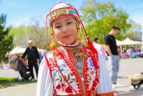 Фестиваль национальной культуры и кухни провели в День единства в Астане - фото 15