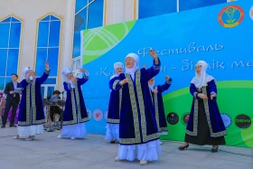 Фестиваль национальной культуры и кухни провели в День единства в Астане - фото 19
