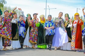 Фестиваль национальной культуры и кухни провели в День единства в Астане - фото 20