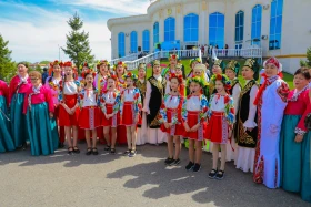 Фестиваль национальной культуры и кухни провели в День единства в Астане - фото 25
