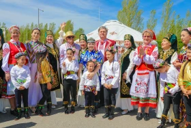 Фестиваль национальной культуры и кухни провели в День единства в Астане - фото 31