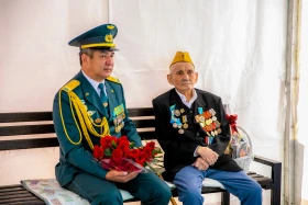 Ветерана войны Рзагула Байкешева торжественно поздравили в Астане - фото 1
