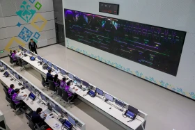 Проезд на LRT можно оплатить по Face ID, умными часами и через телефон - фото 11
